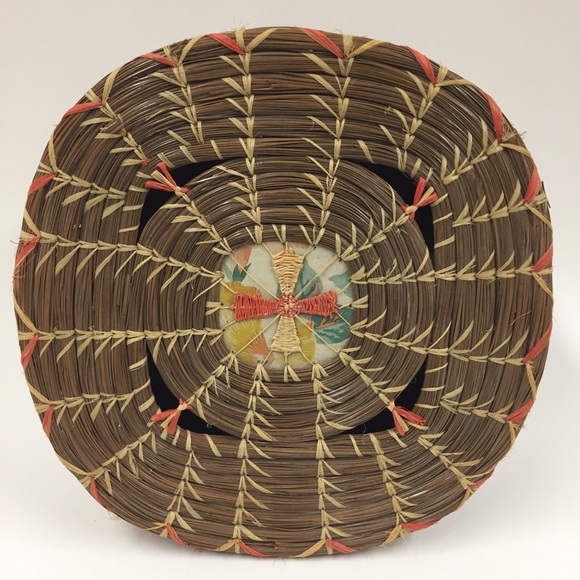 Vintage Other - Vintage Gullah Sweetgrass Basket w/ Lid Folk Art